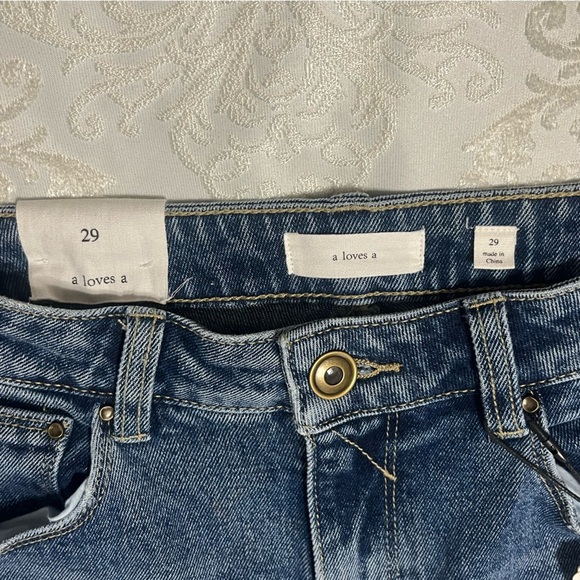 A loves A Straight Leg High Rise Jean NWT Medium Wash Size 29 - Picture 8 of 10
